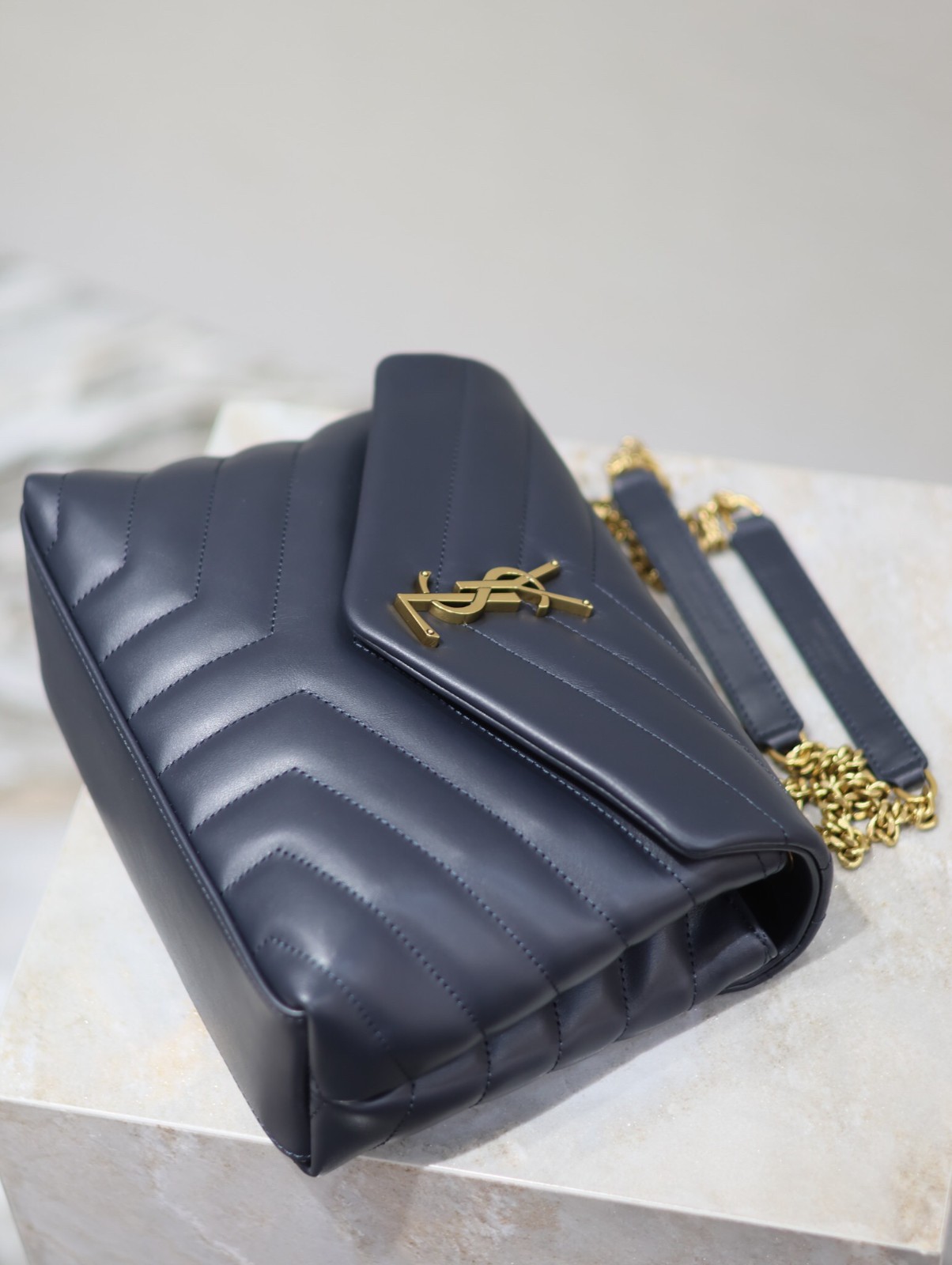 048 YSL 494699