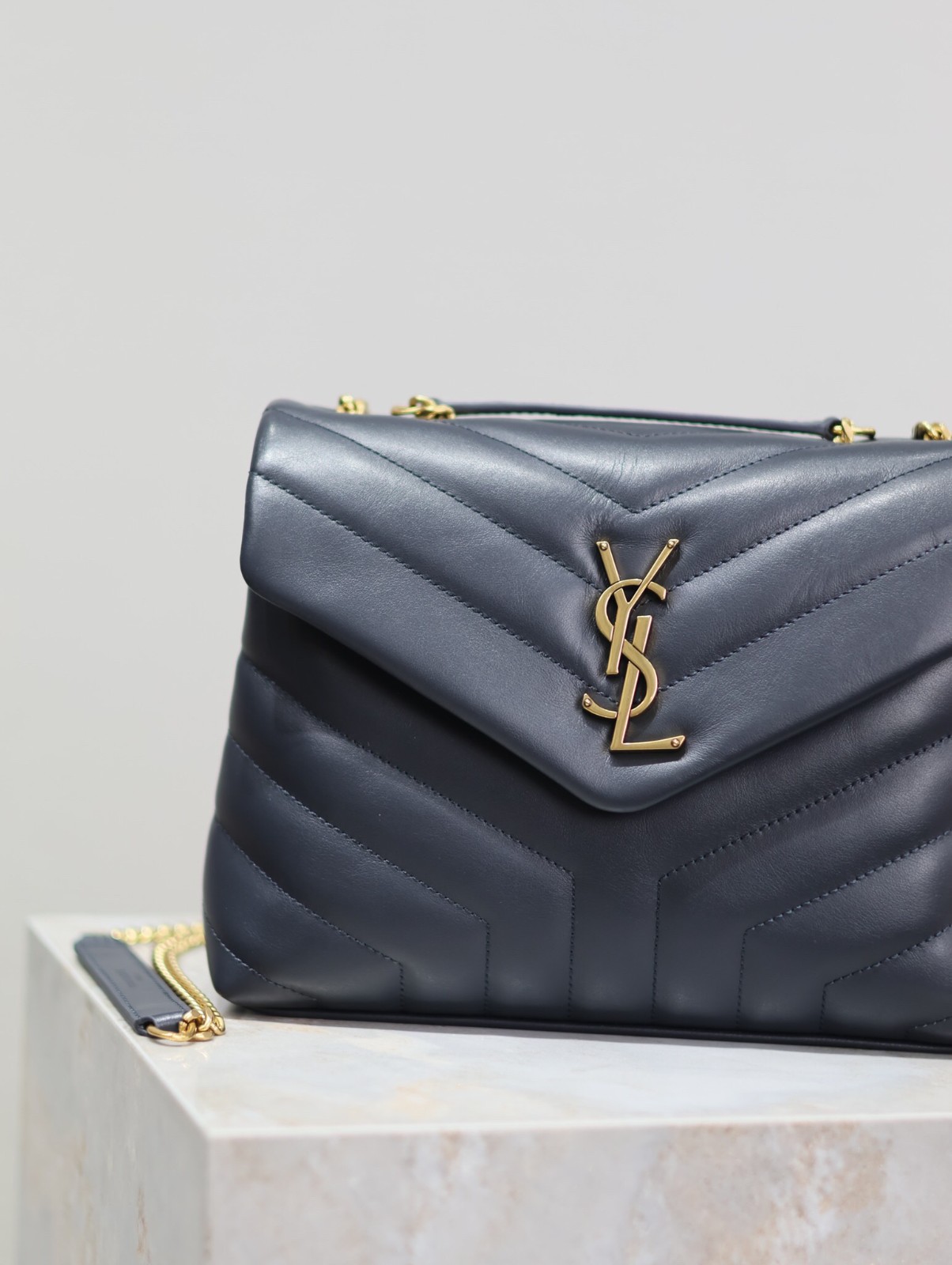 048 YSL 494699