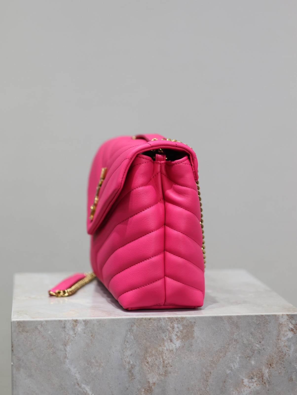 047 YSL 494699
