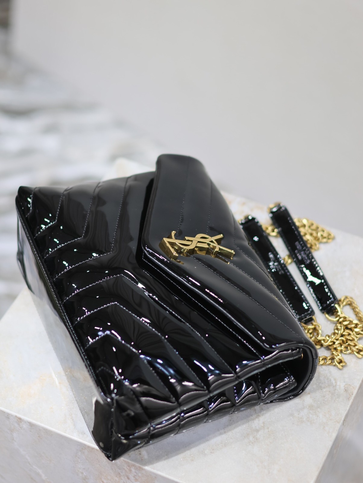 046 YSL 494699