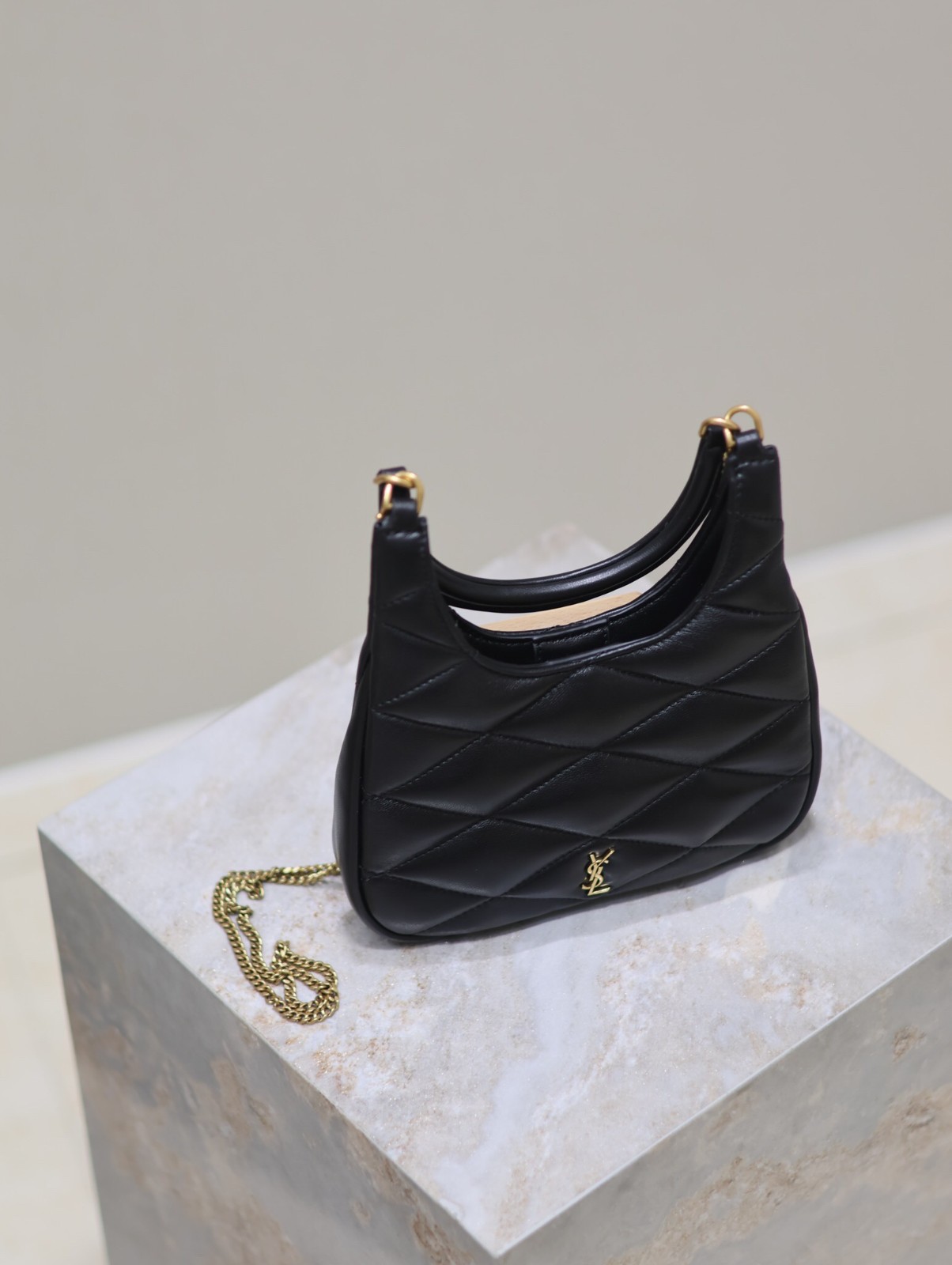 045 YSL 793608
