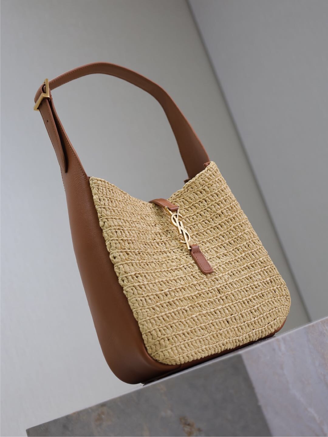 044 YSL 713938