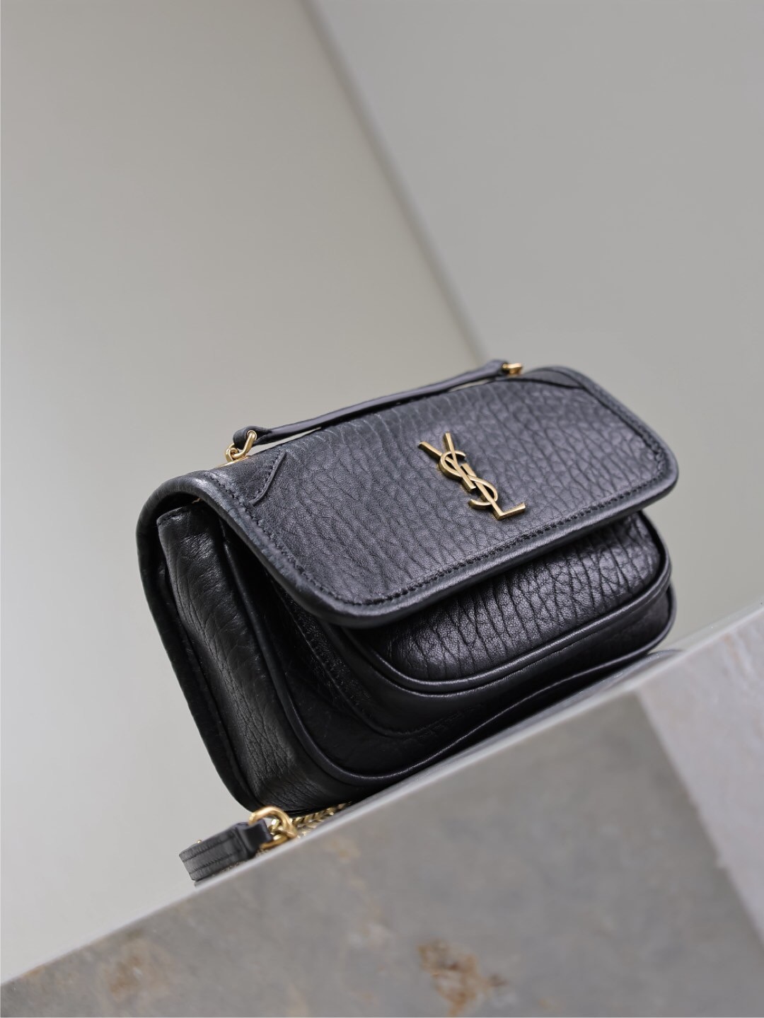 040 YSL 828736
