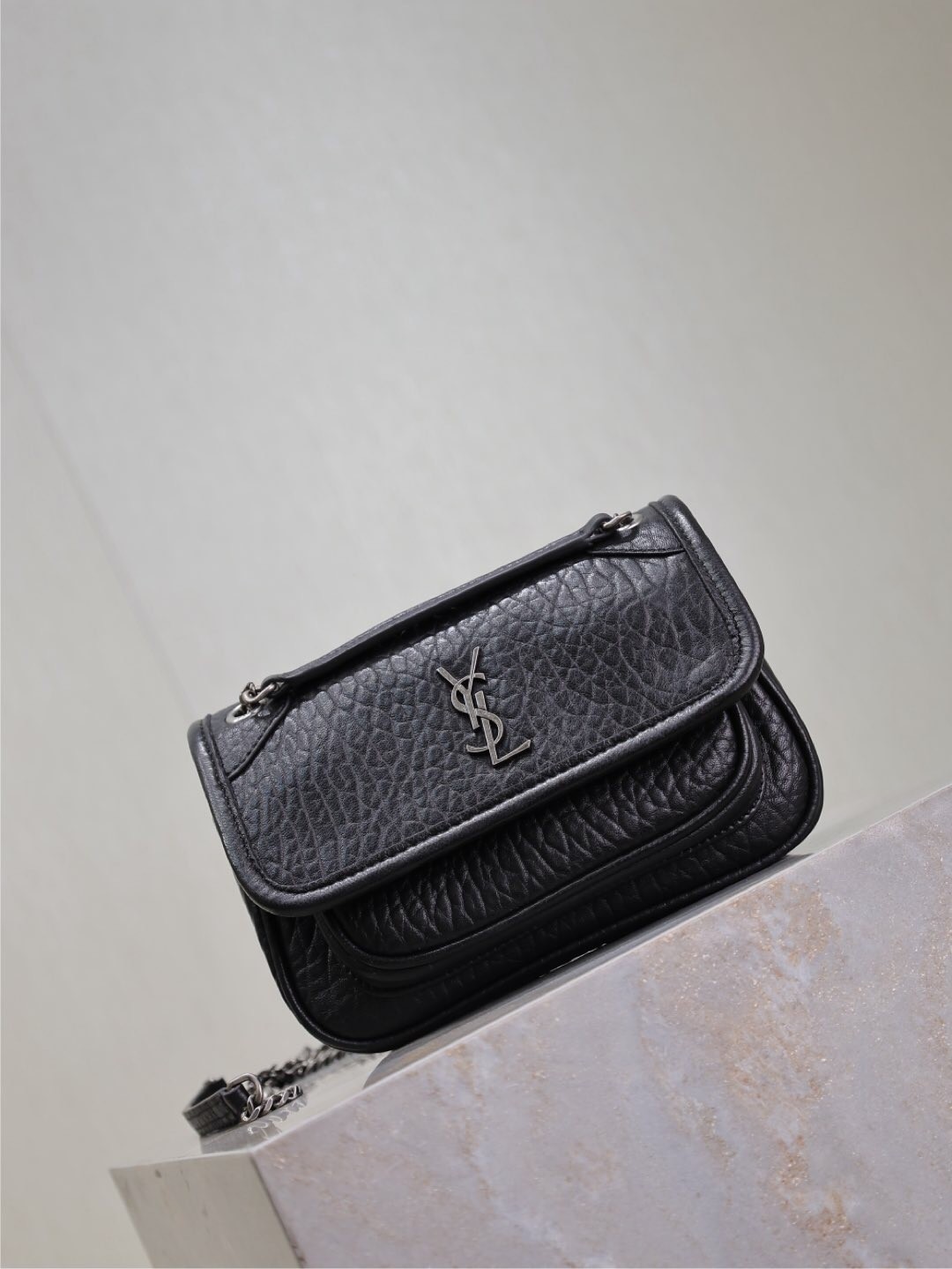 039 YSL 828736