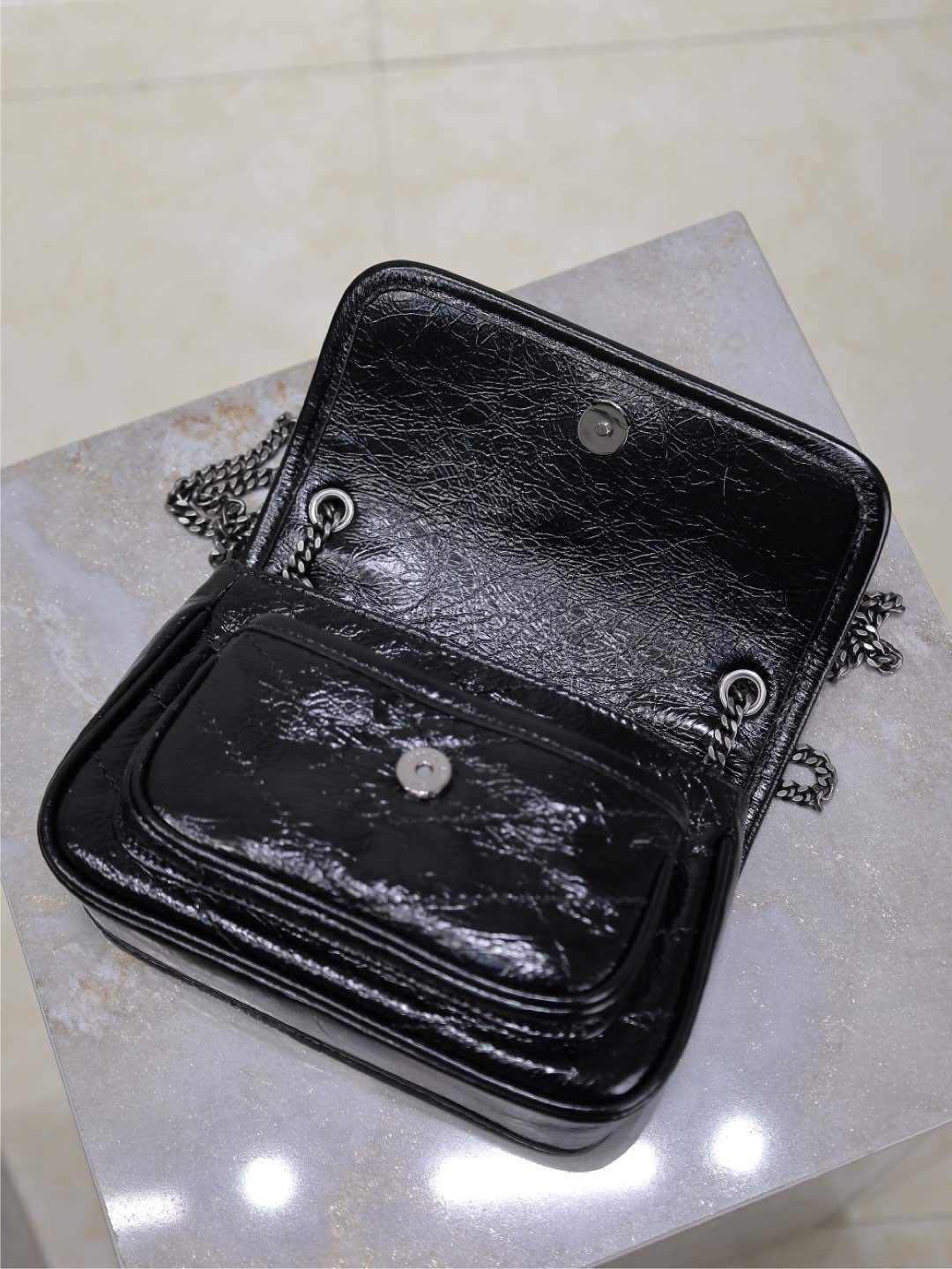 038 YSL 828736