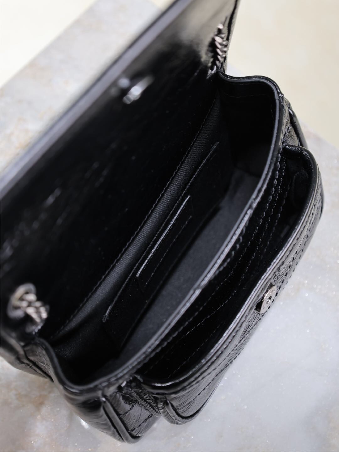 038 YSL 828736