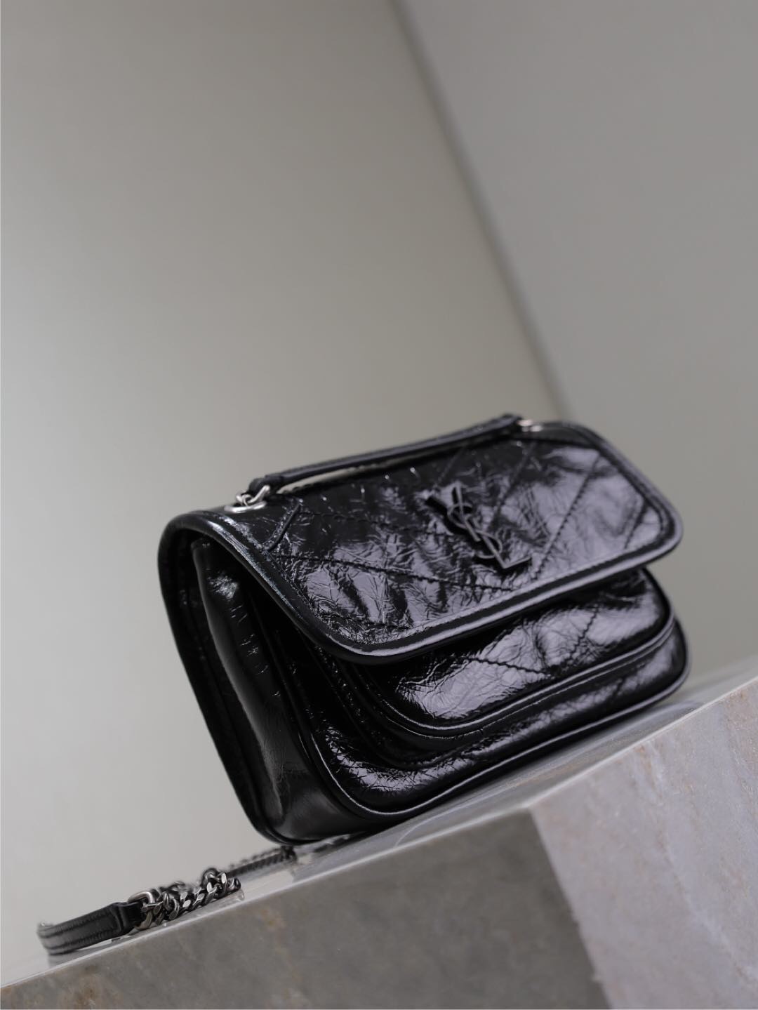 038 YSL 828736
