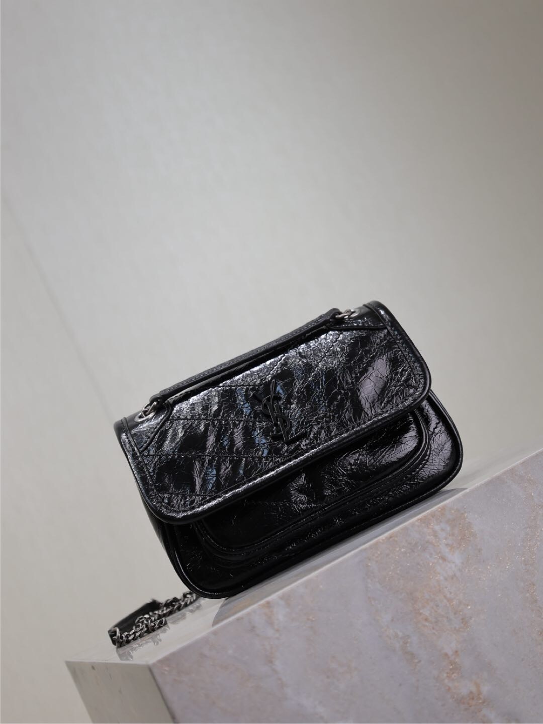 038 YSL 828736