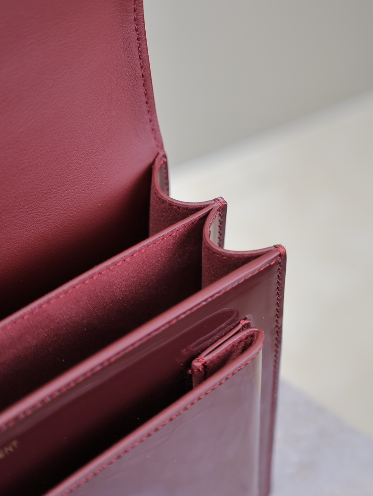032 YSL 422906
