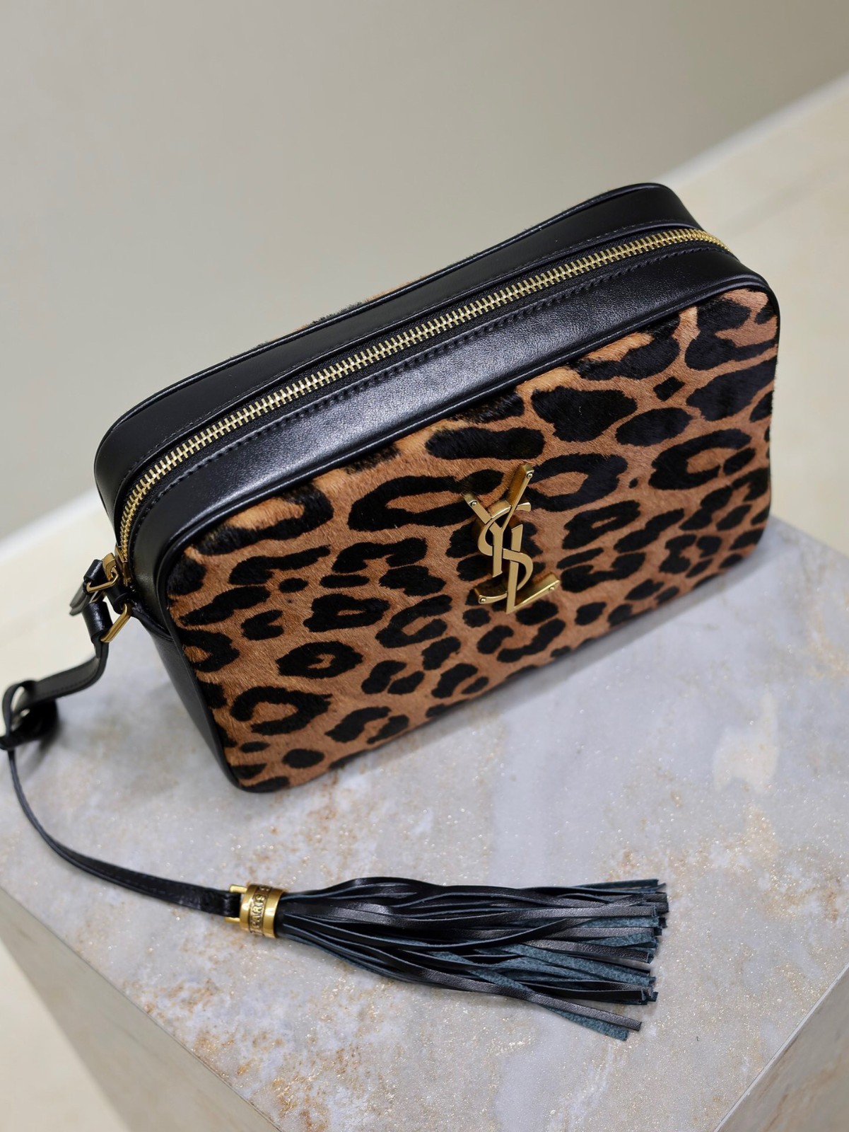 028 YSL  520534