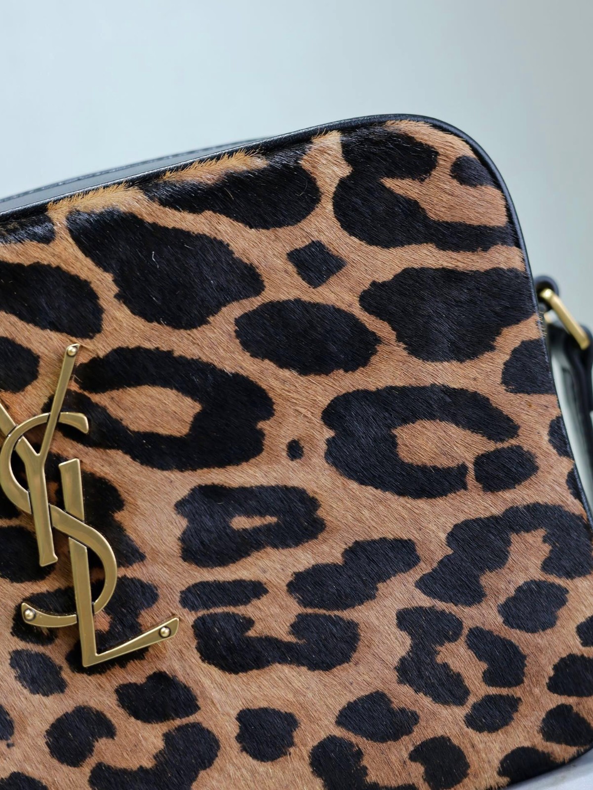 028 YSL  520534