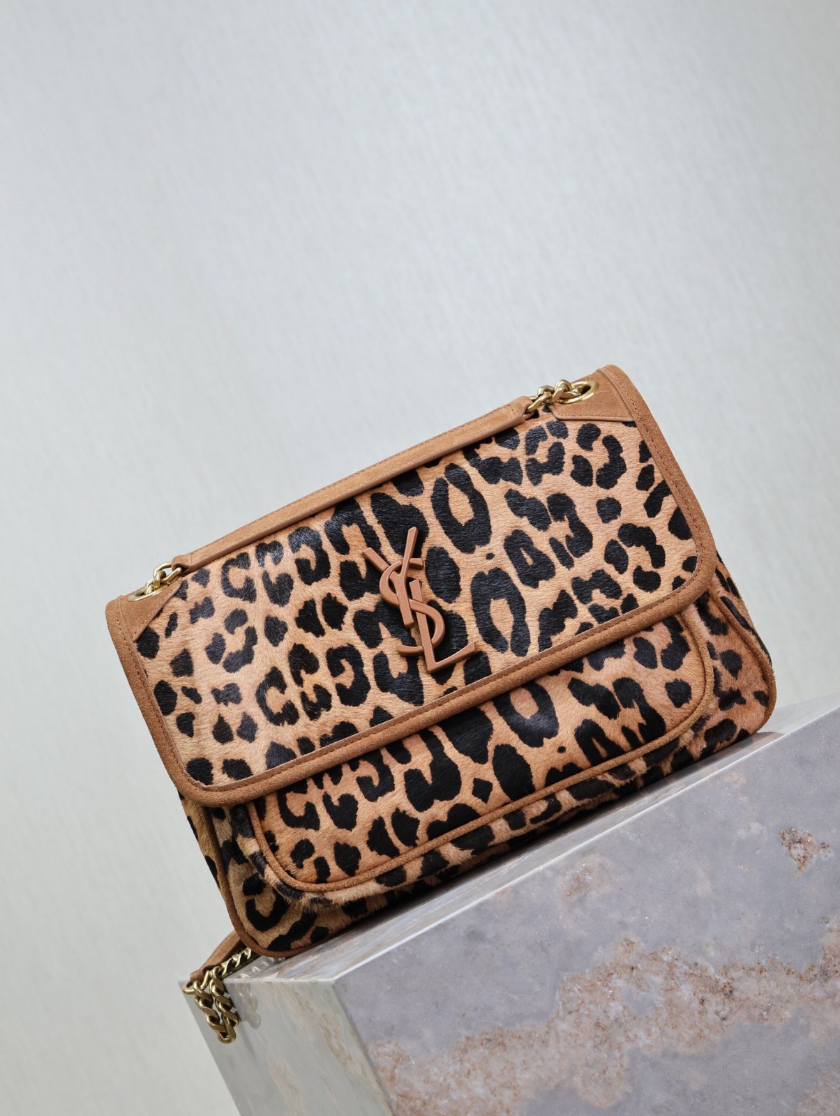027 YSL 633158