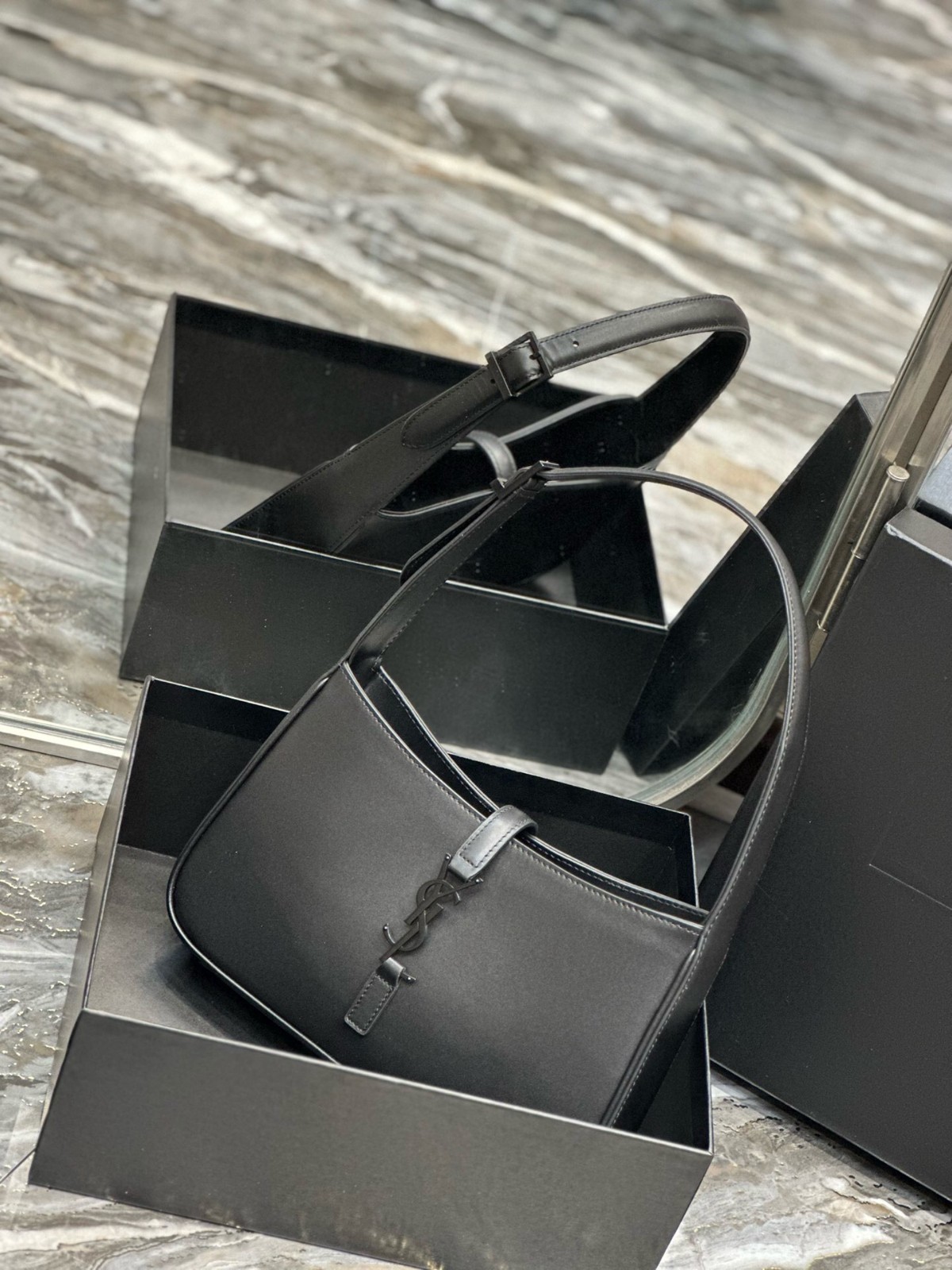 026 YSL 657228
