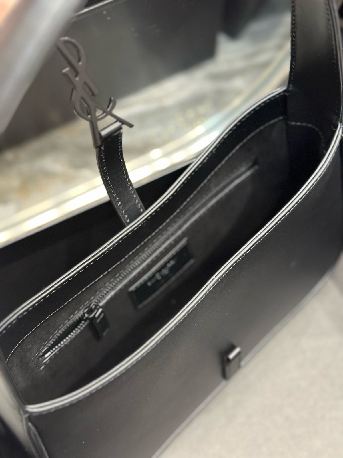 026 YSL 657228