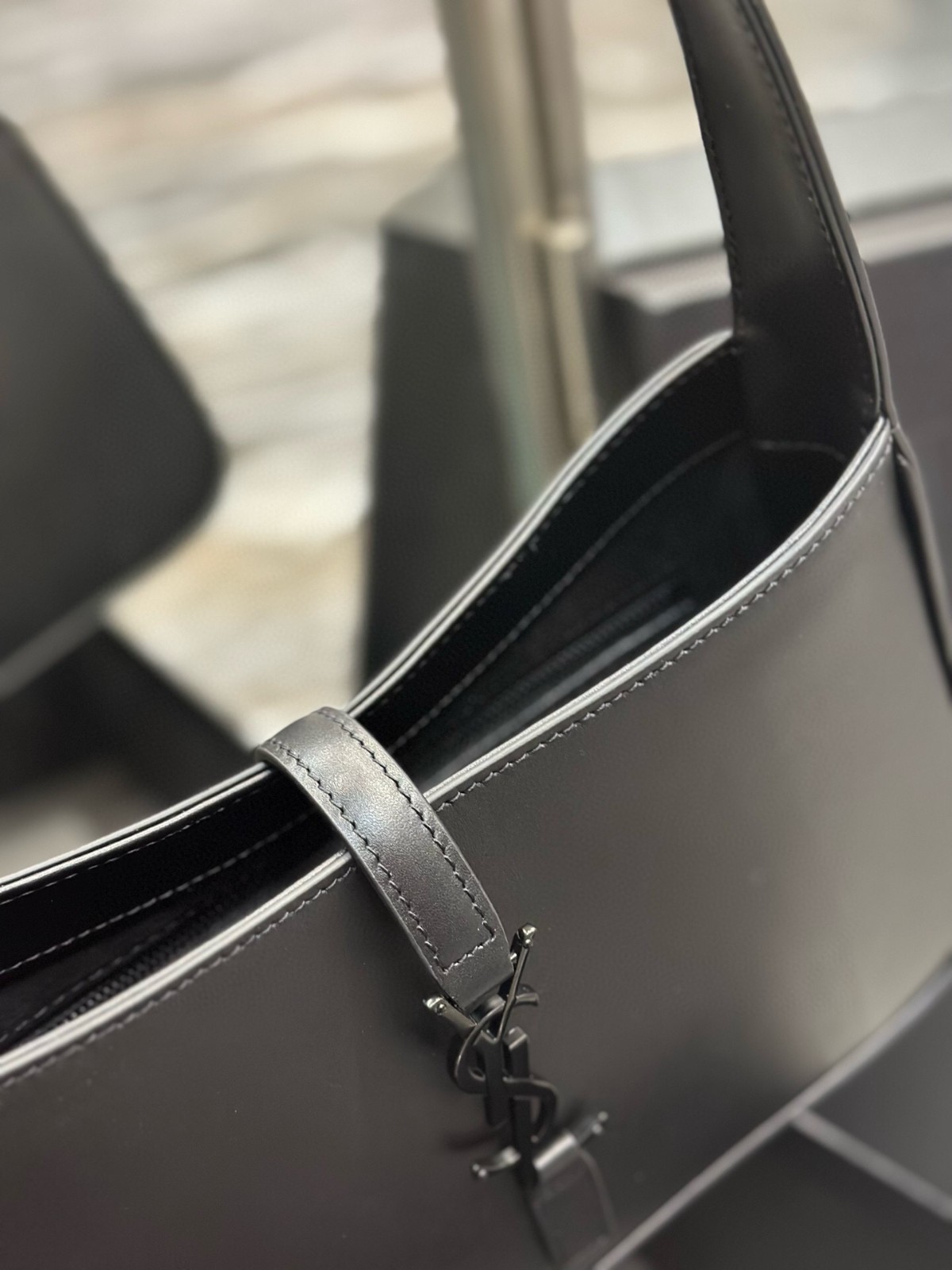 026 YSL 657228
