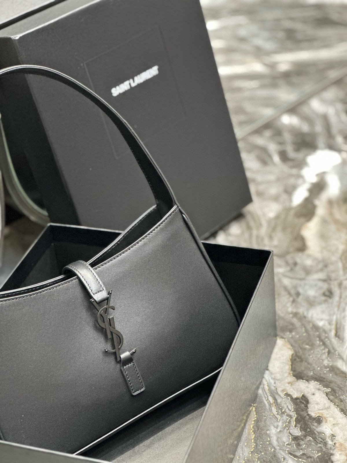 026 YSL 657228