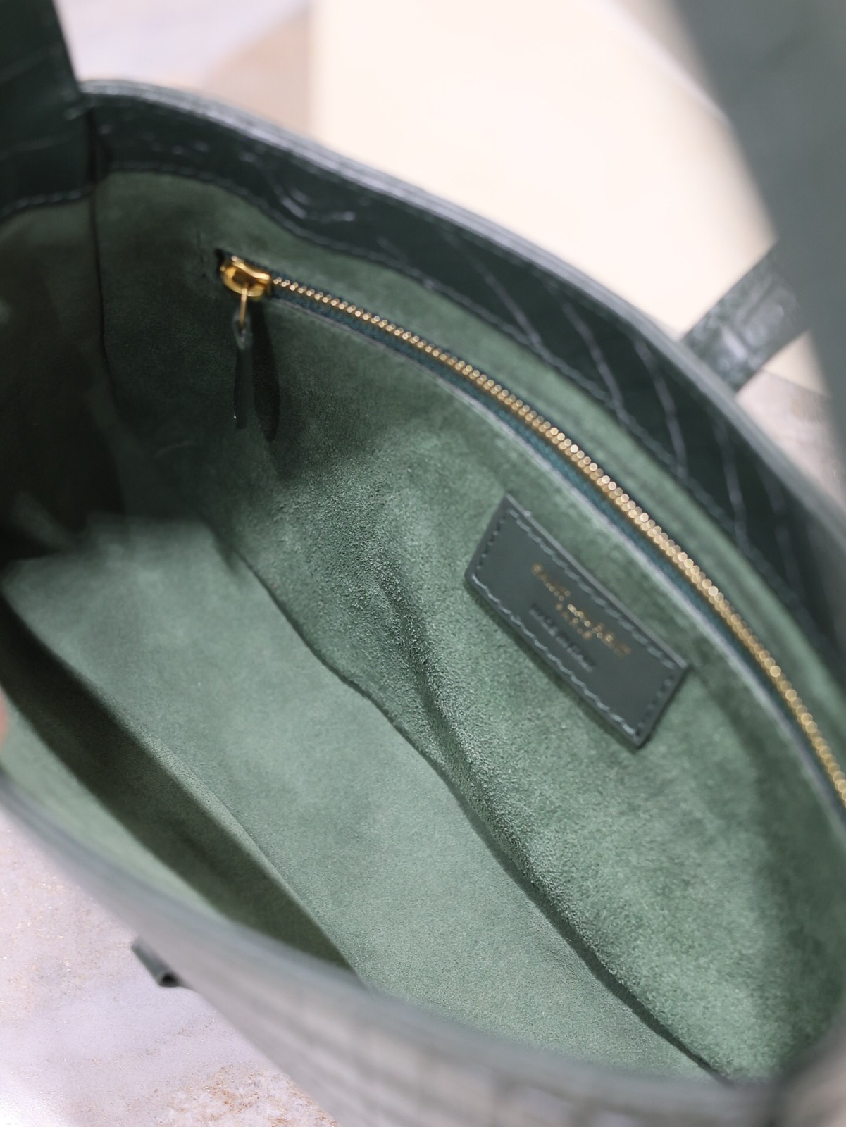 023 YSL 657228