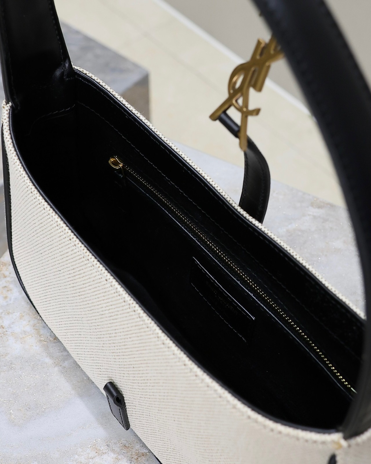 021 YSL 657228