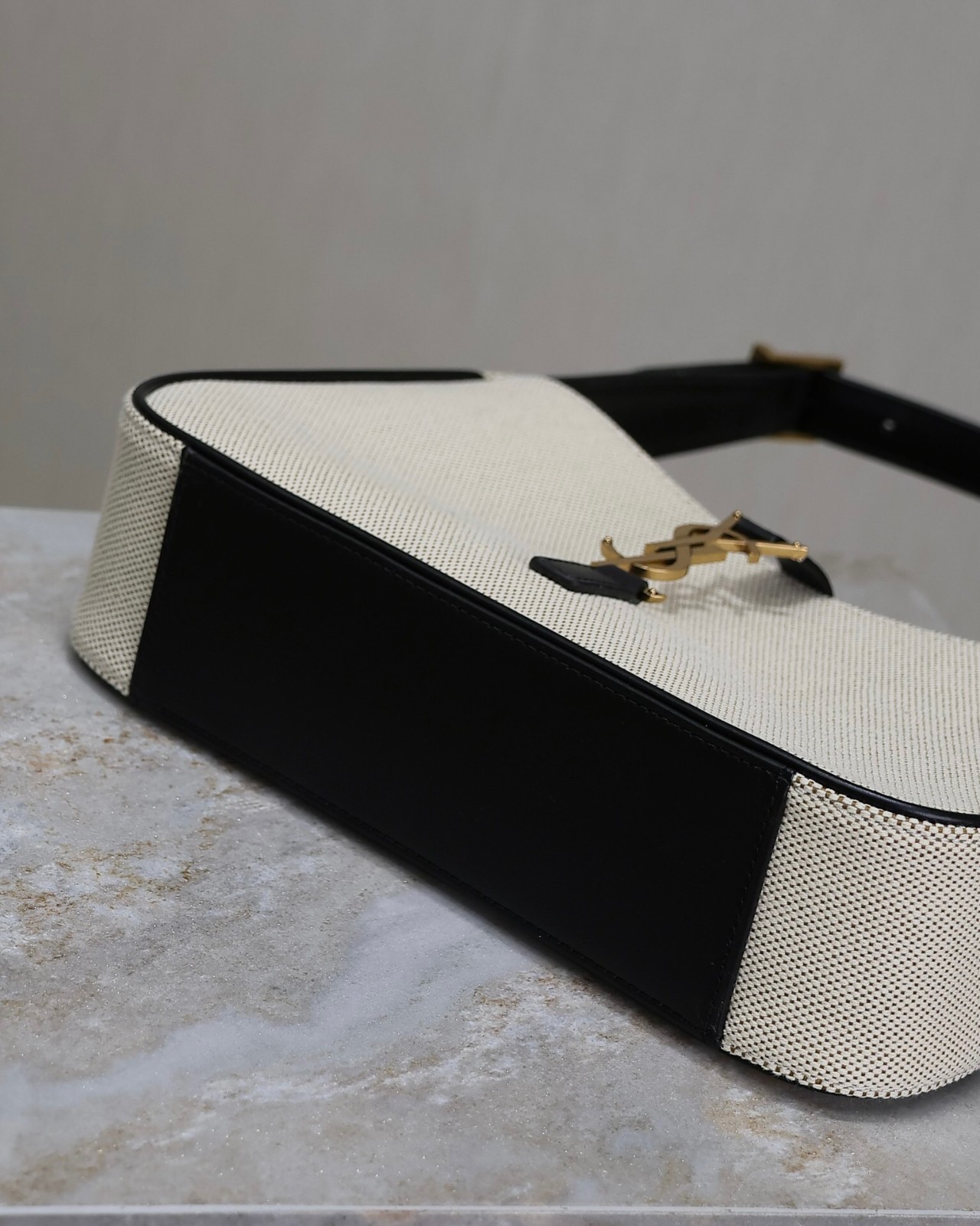 021 YSL 657228