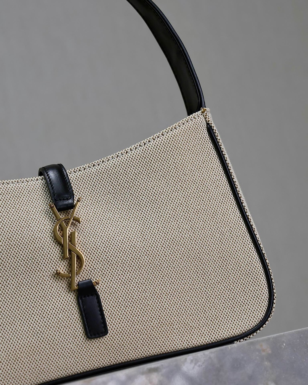 021 YSL 657228