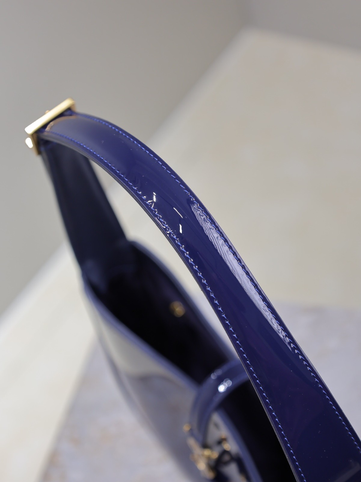 020 YSL 657228