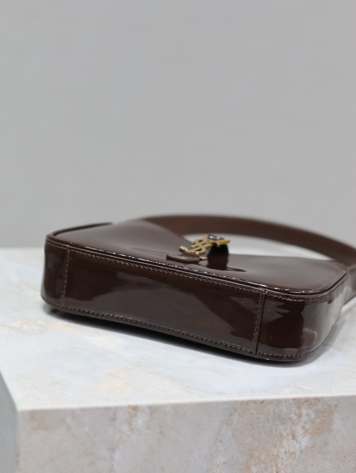 019 YSL 710310
