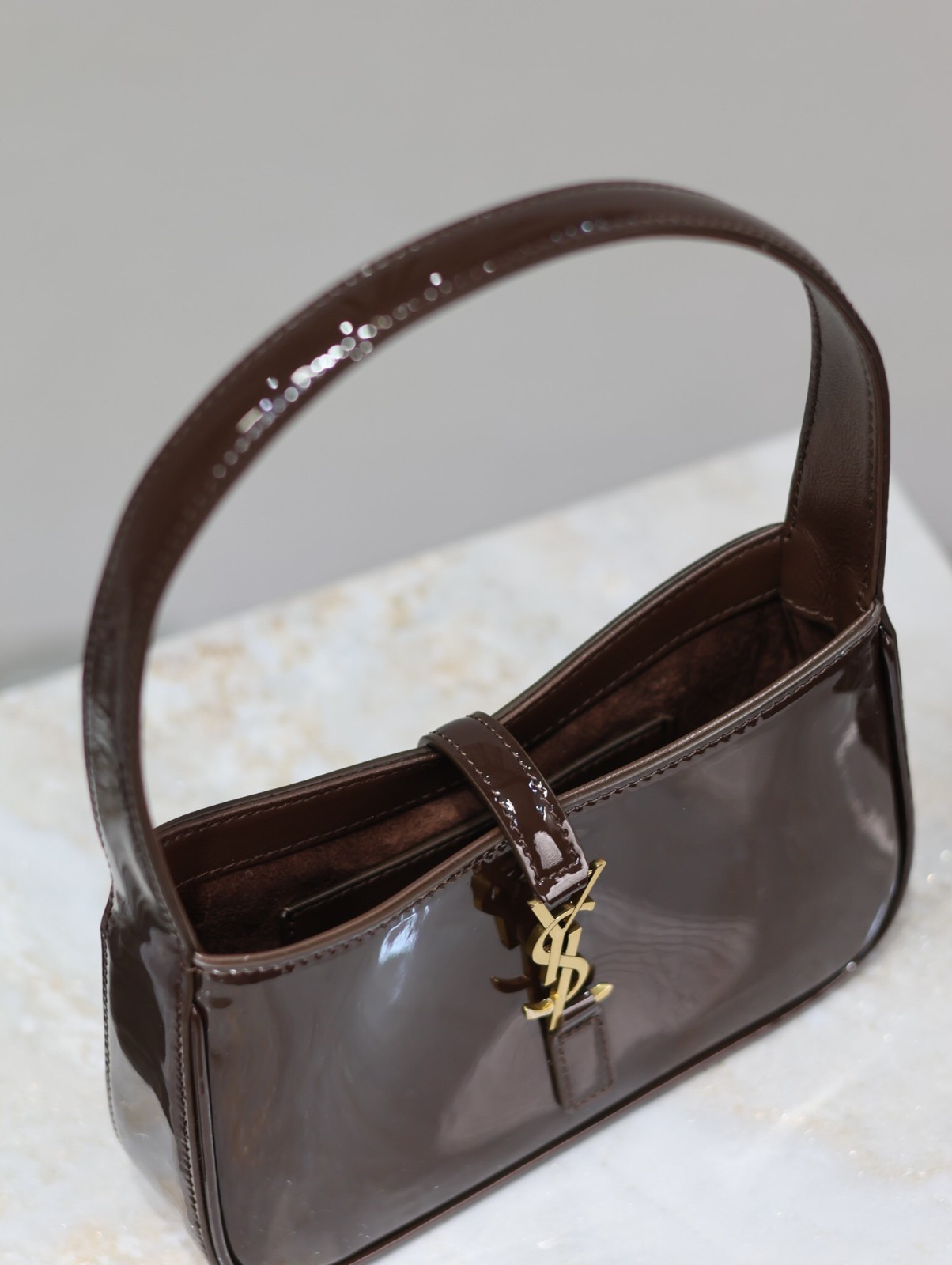 019 YSL 710310