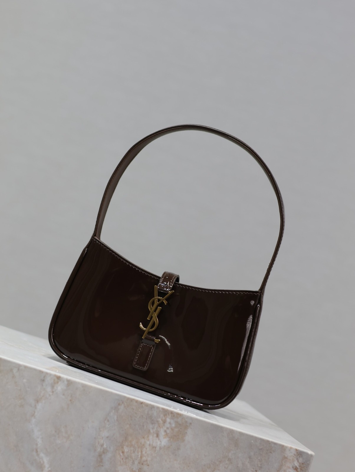 019 YSL 710310