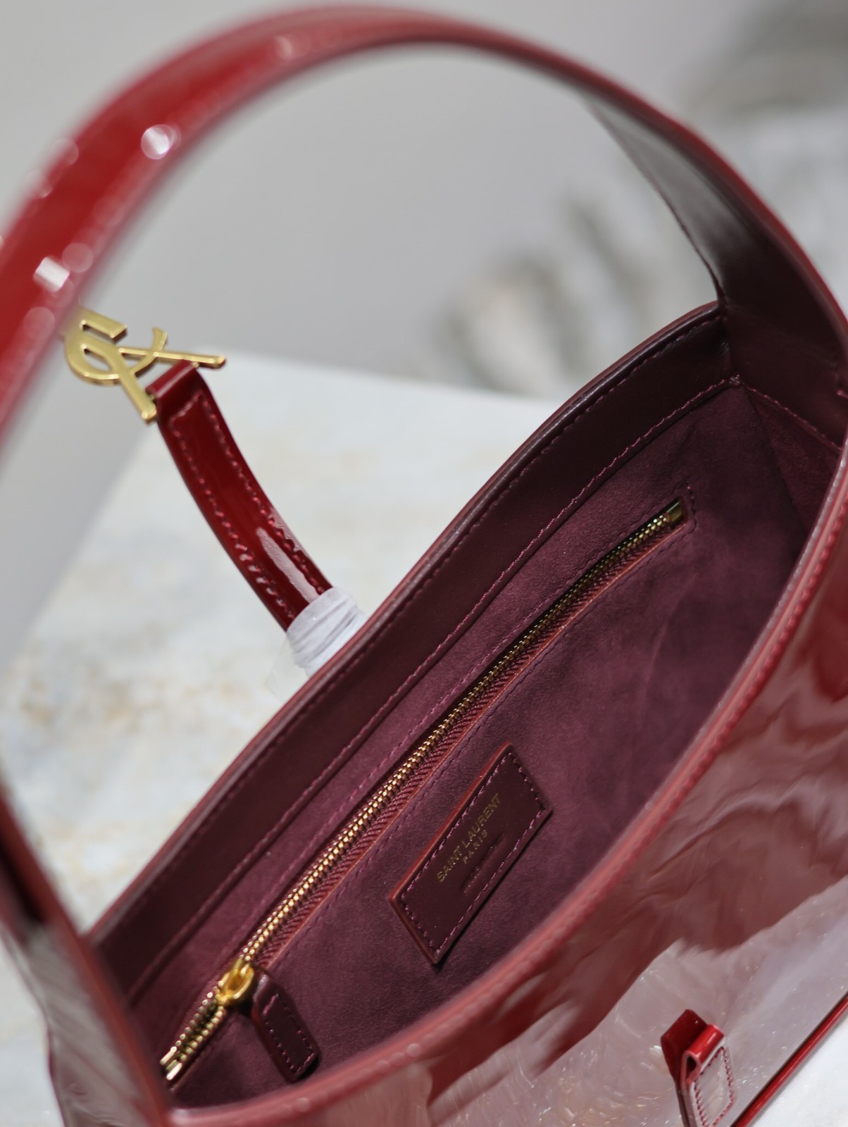 017 YSL 657228