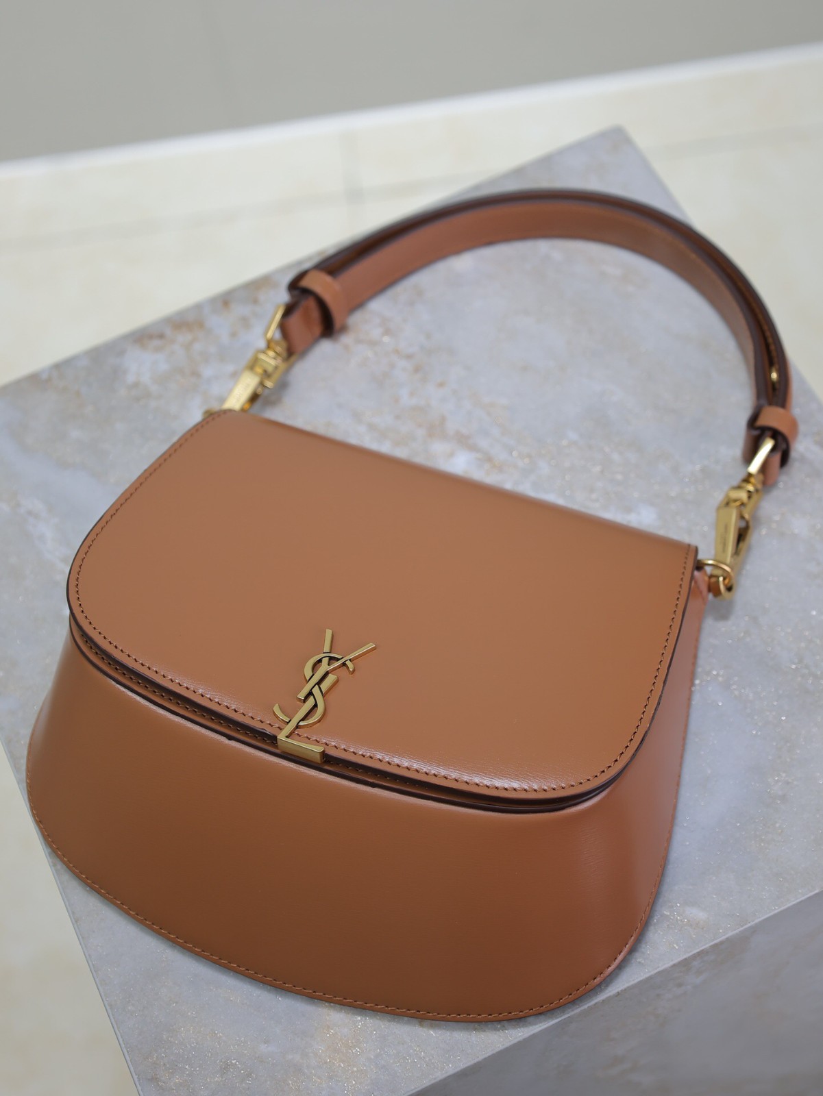 011 YSL 753824