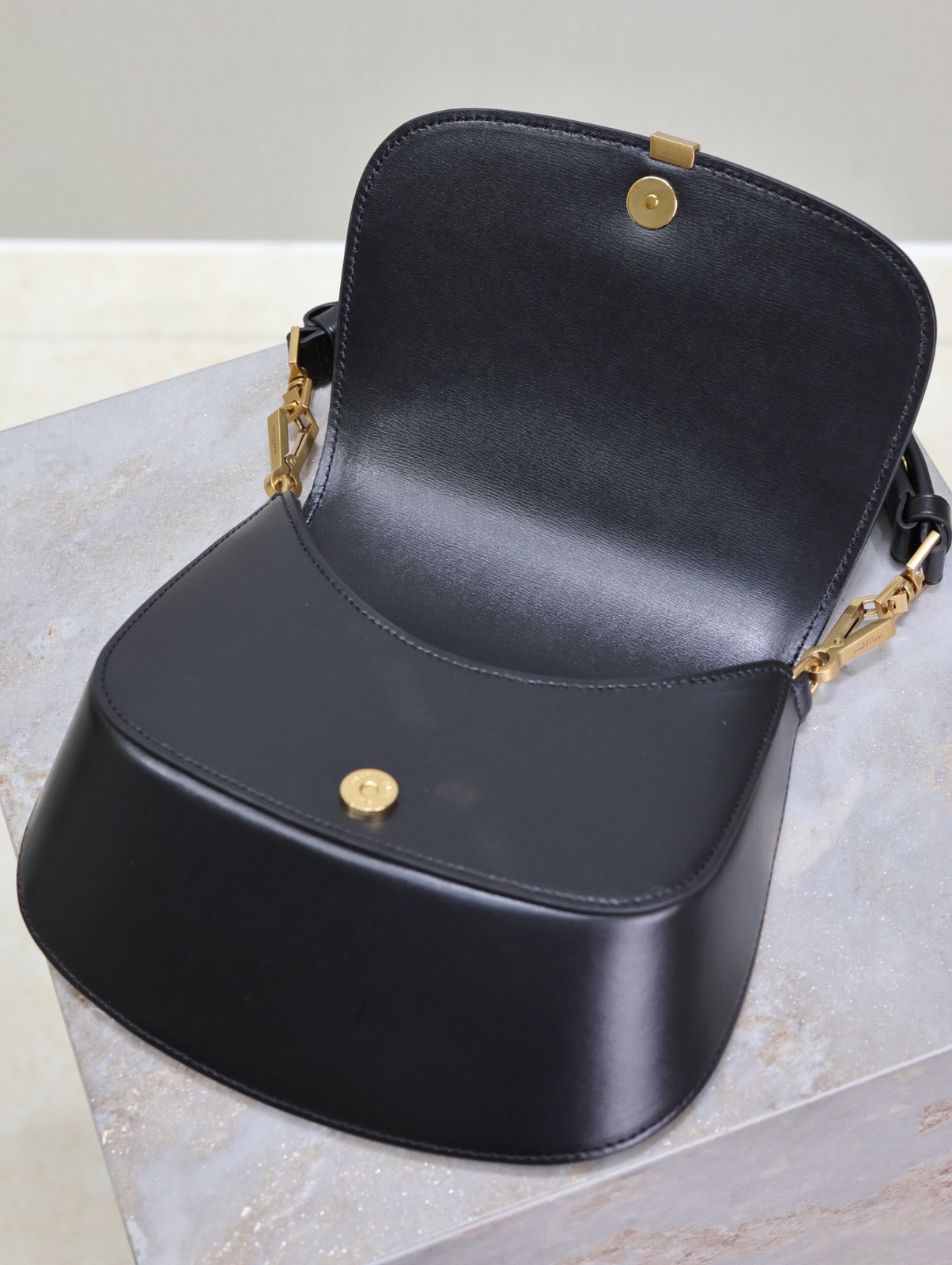 010 YSL 753824