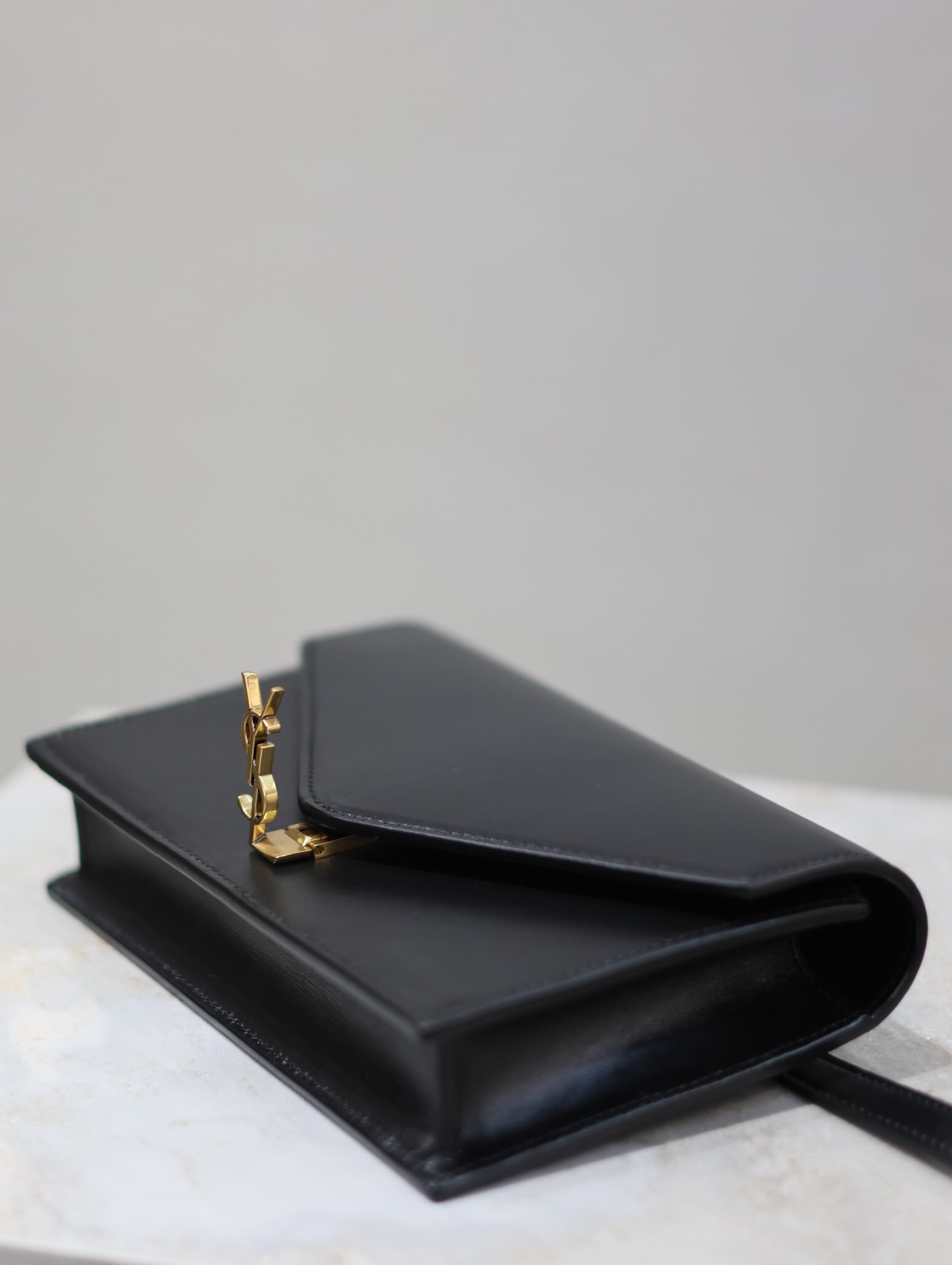 008 YSL 785281