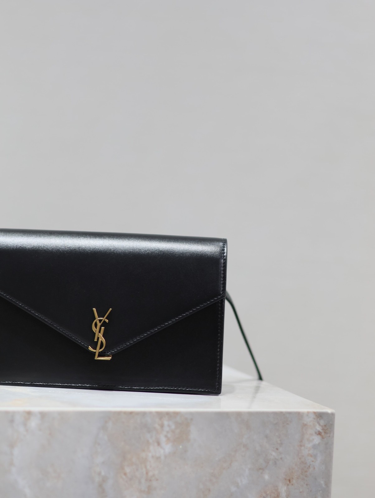 008 YSL 785281