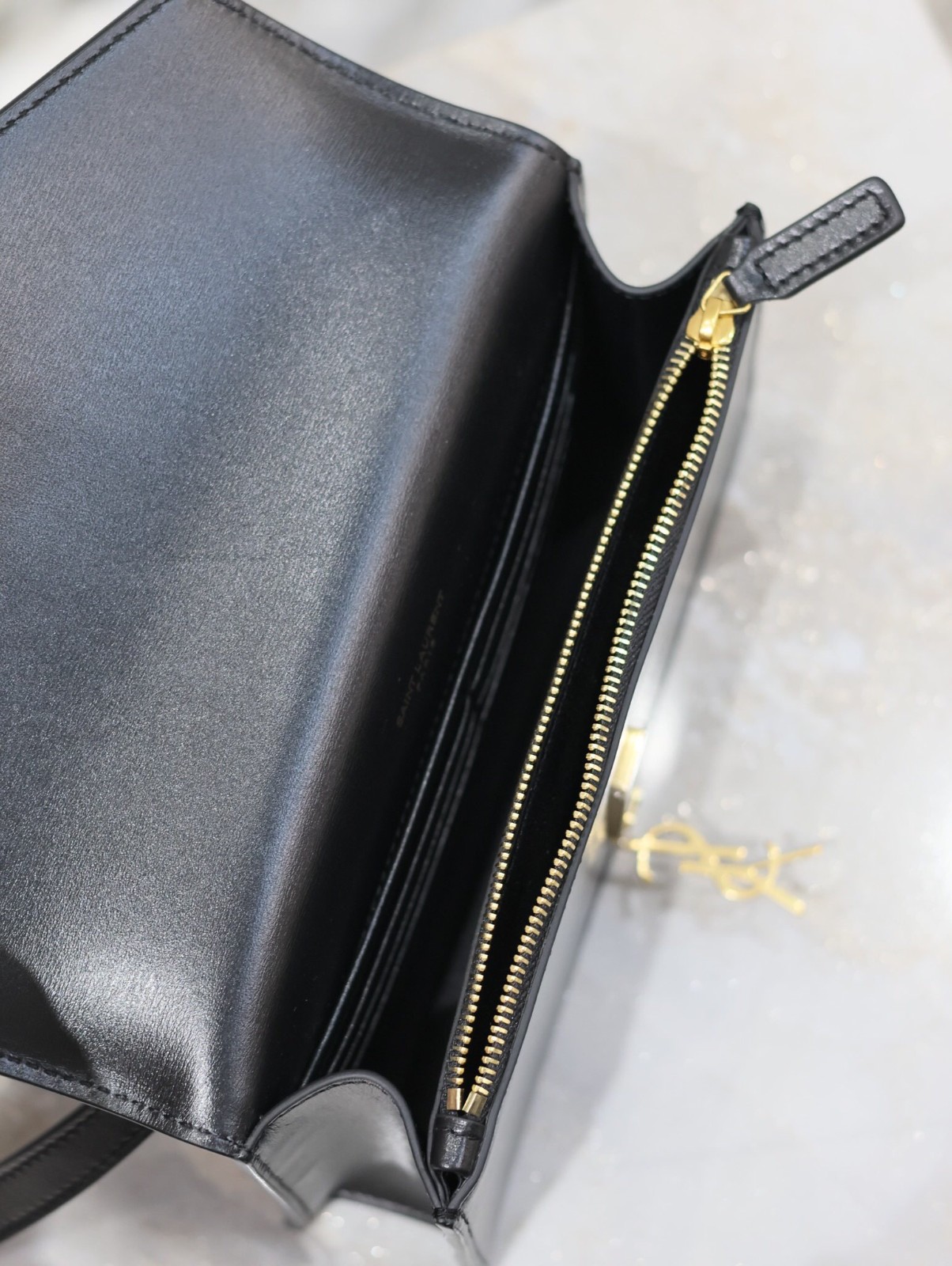 008 YSL 785281