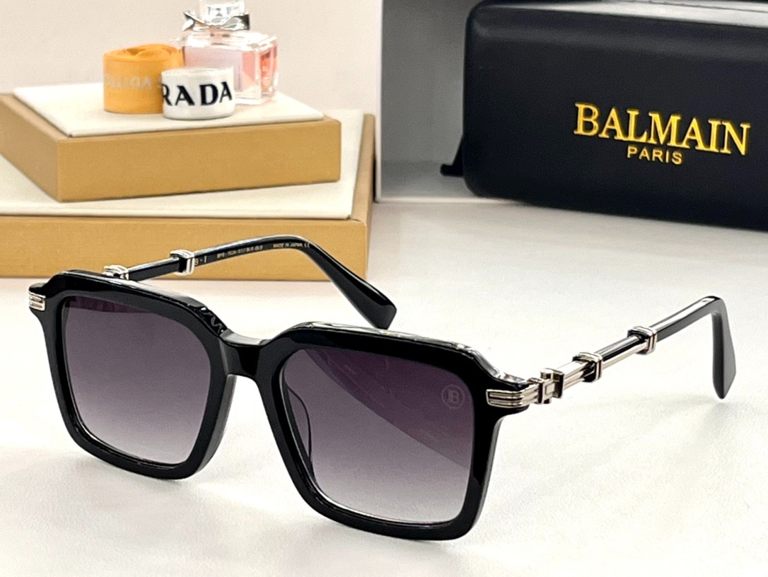 Balmain glasses