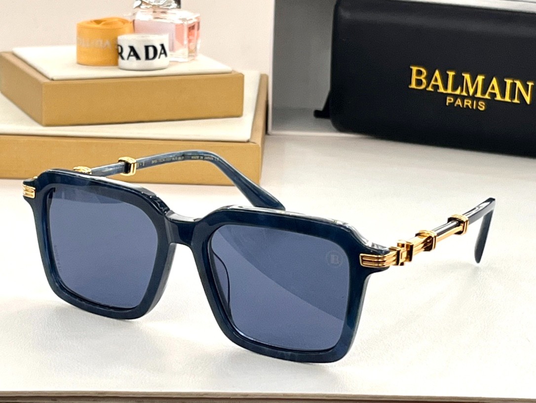 Balmain glasses