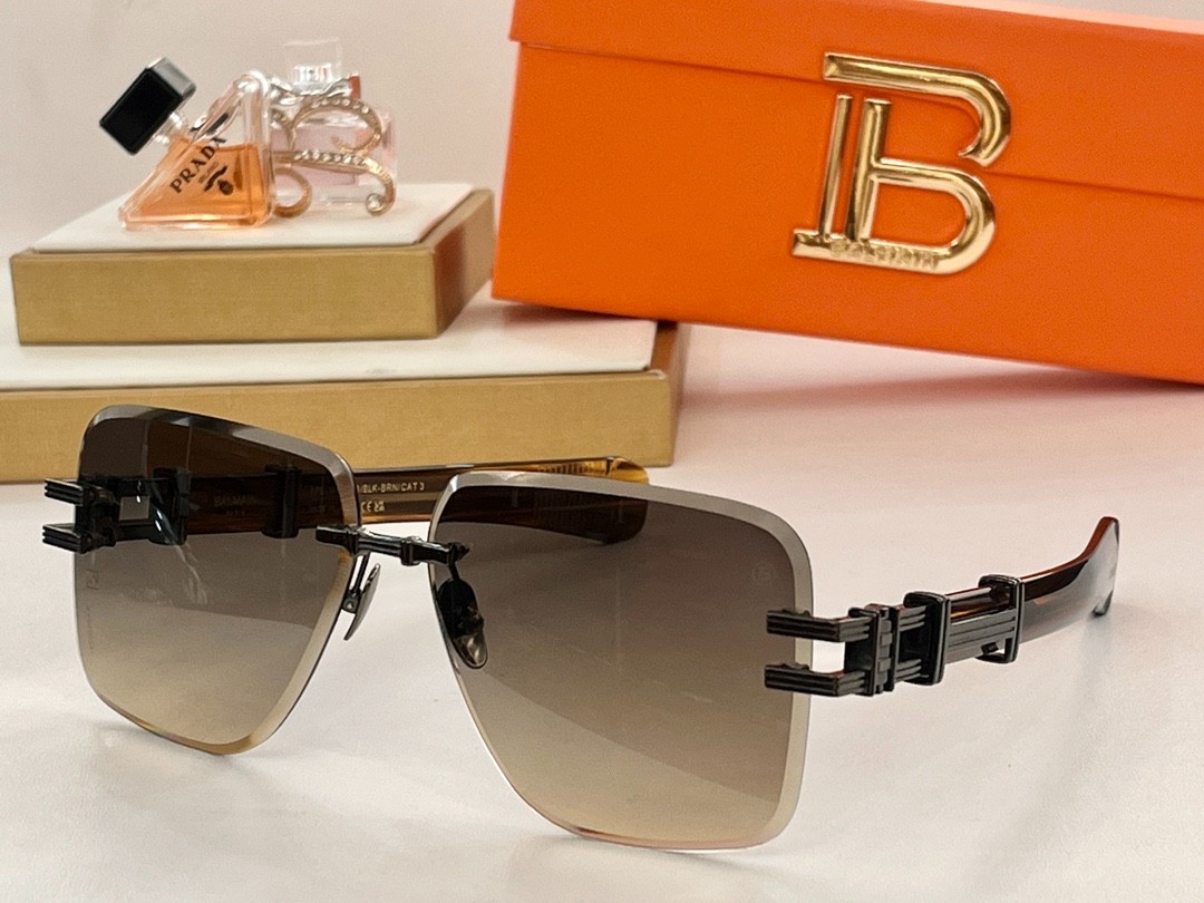Balmain glasses