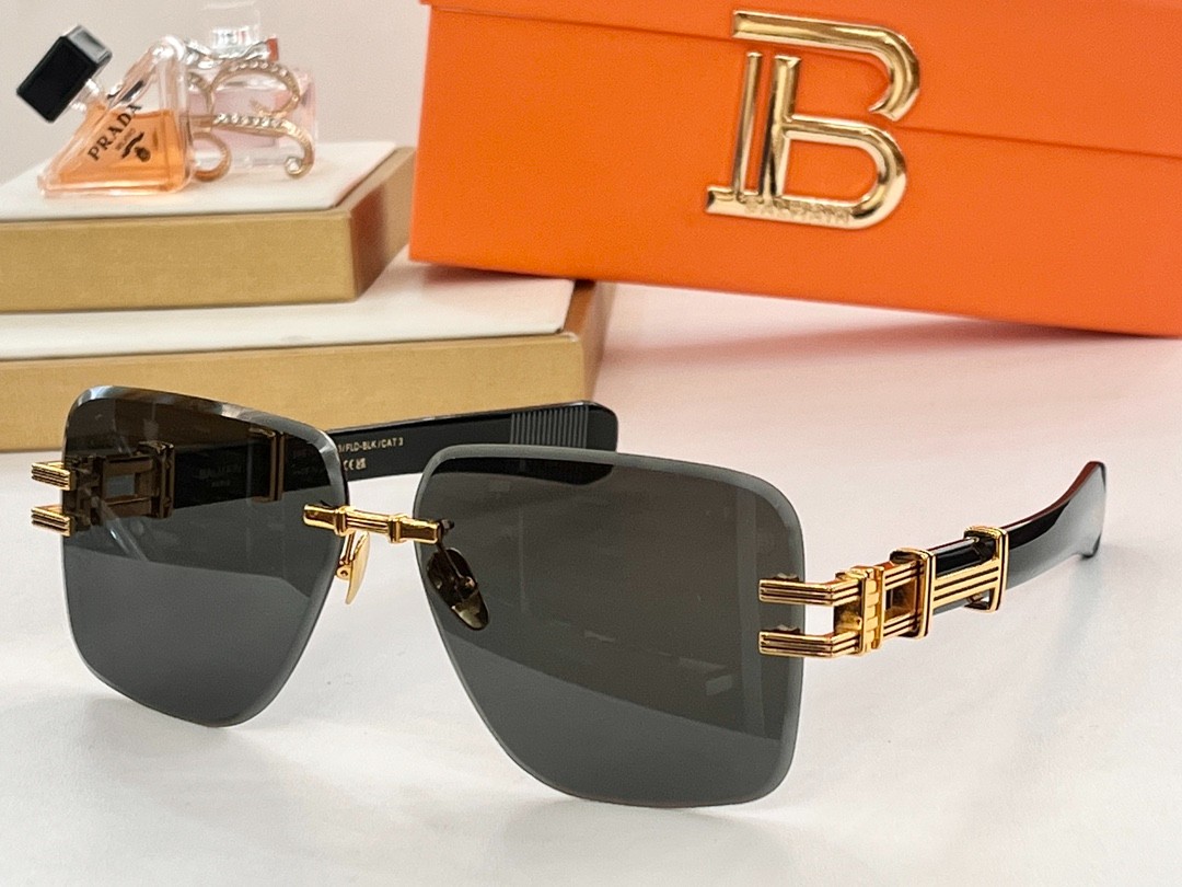 Balmain glasses