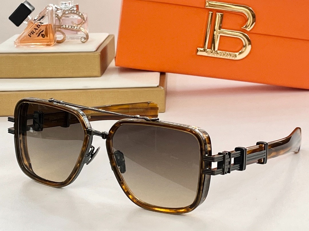 Balmain glasses