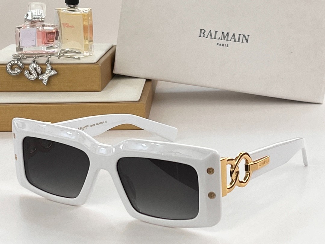 Balmain glasses