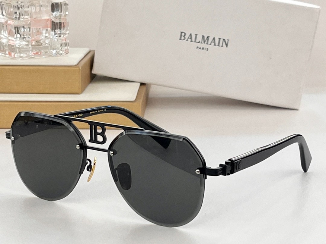 Balmain glasses