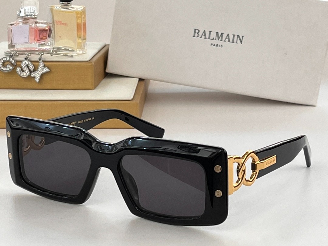 Balmain glasses