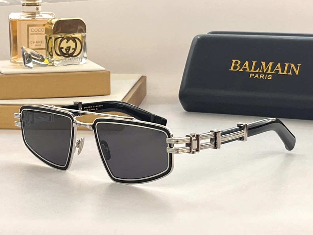 Balmain glasses