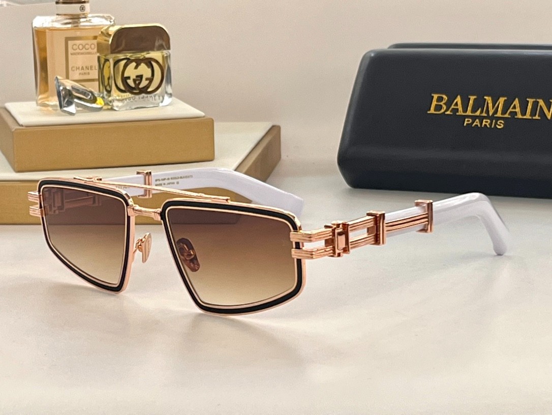Balmain glasses