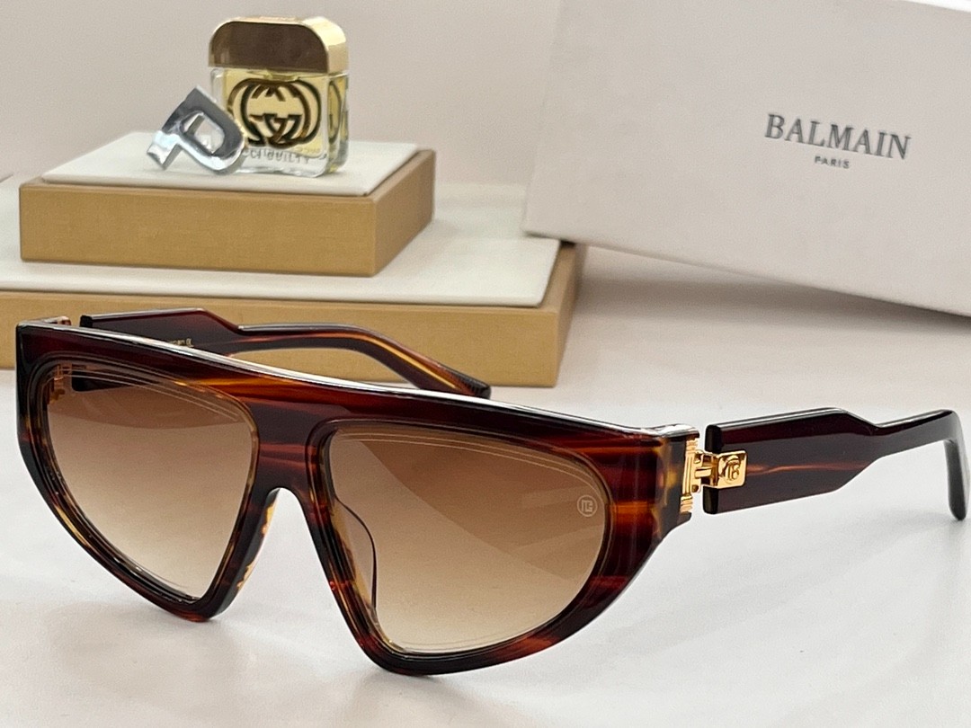Balmain glasses
