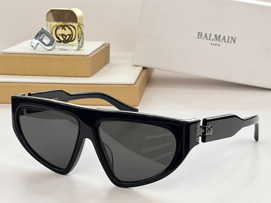 Balmain glasses