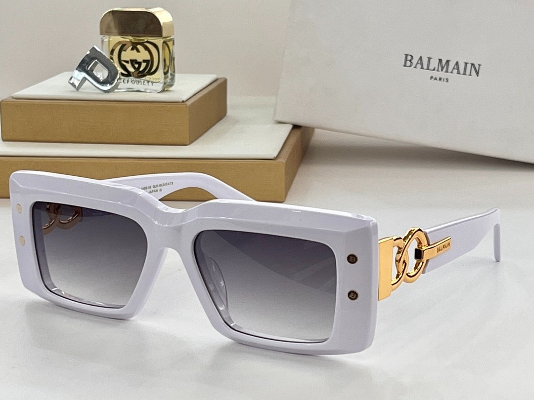 Balmain glasses