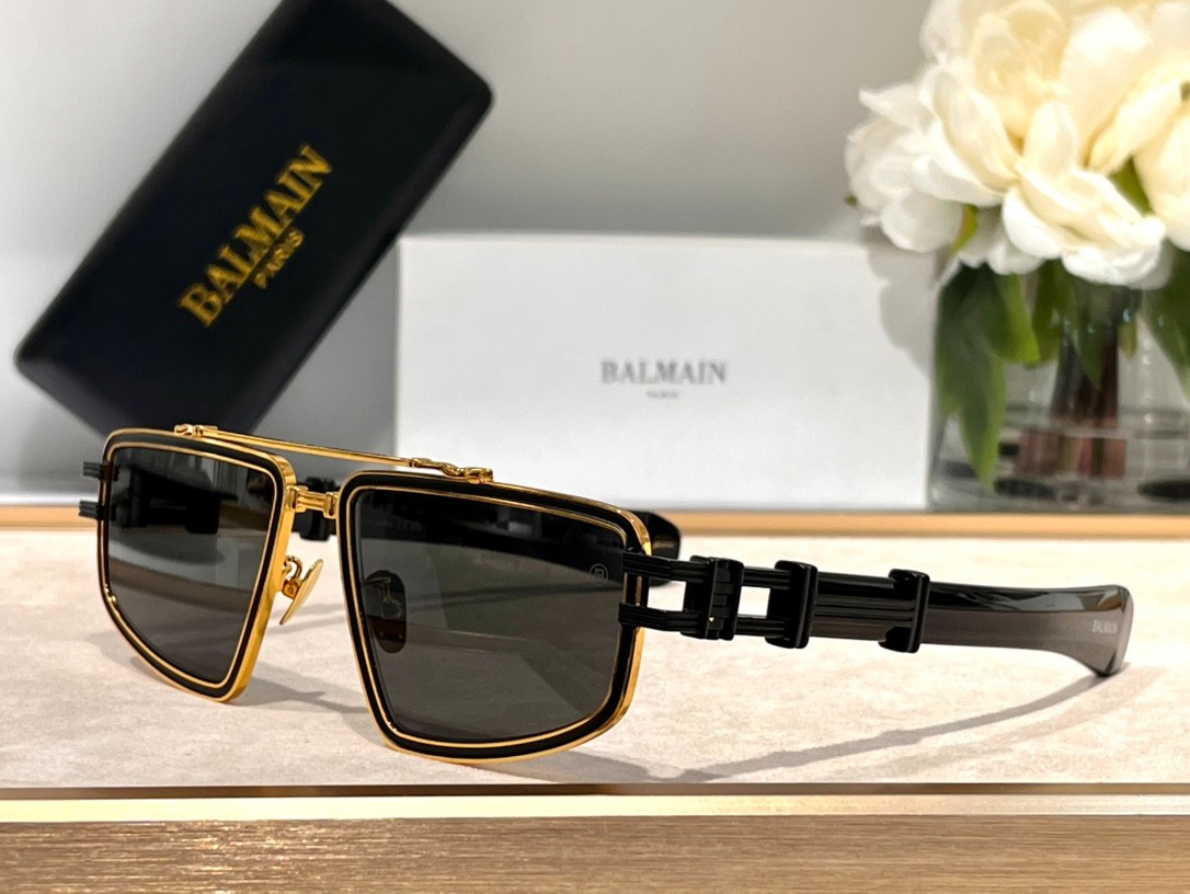 Balmain glasses