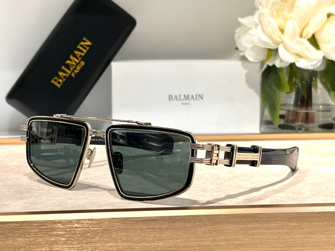 Balmain glasses