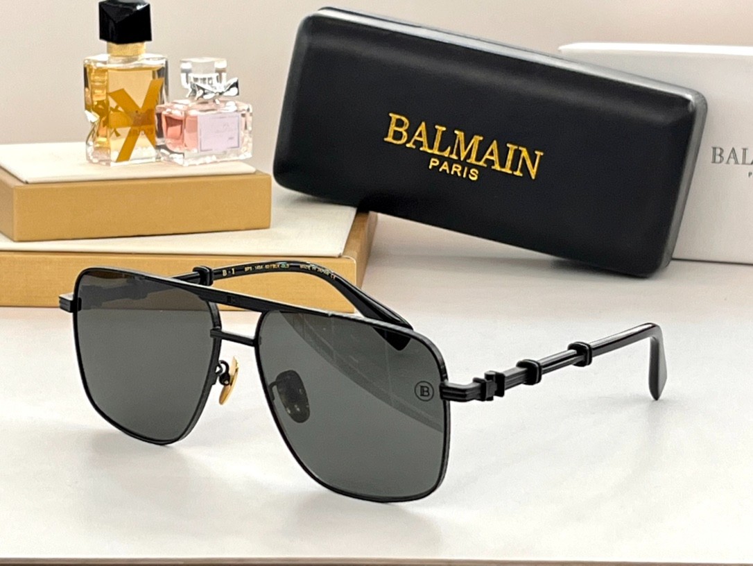 Balmain glasses